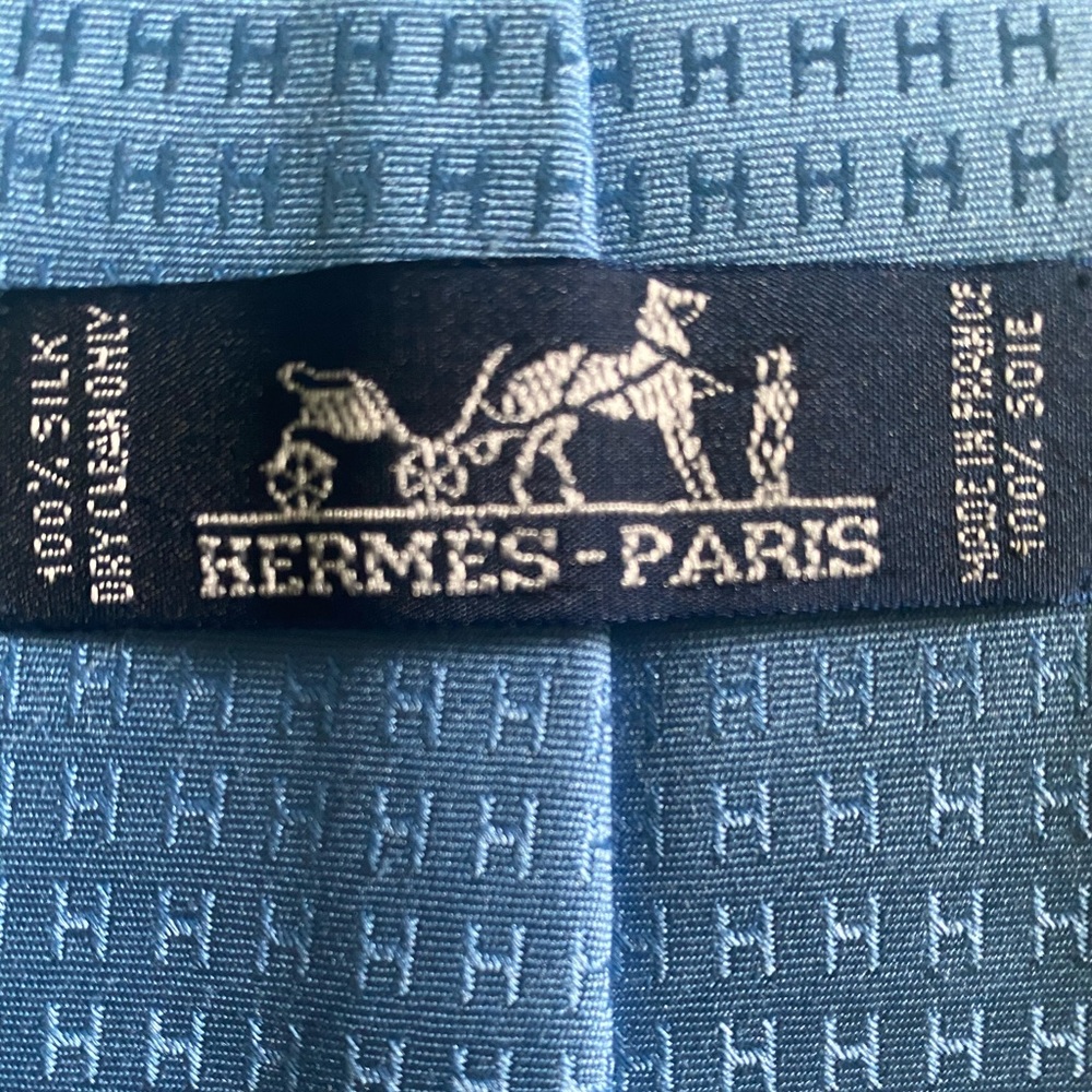 Blue Hermès Silk Printed H Tie